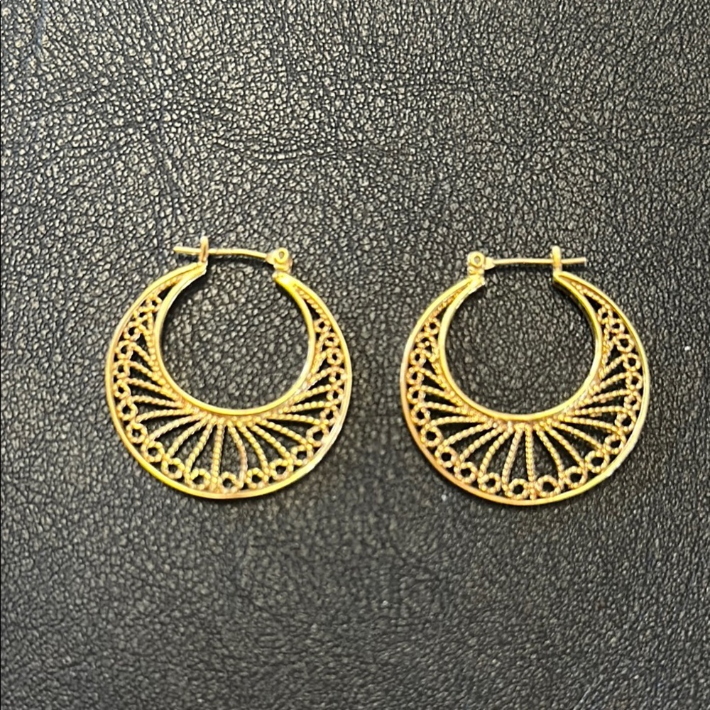 NAPIER Gold-Tone Filigree Vintage Post Earrings